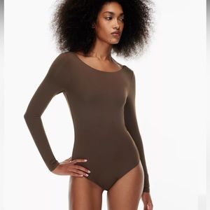 Babaton contour boatneck bodysuit